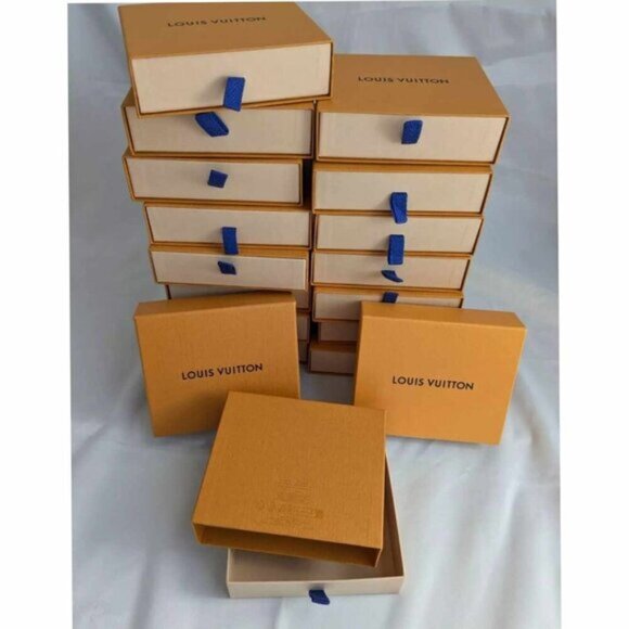 Authentic Louis Vuitton 1 Box for Wallet [ Price per Box] 165-121924 - Picture 3 of 16